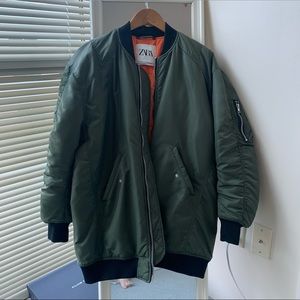 [Zara] Oversized Khaki bomber jacket (insulated jacket)